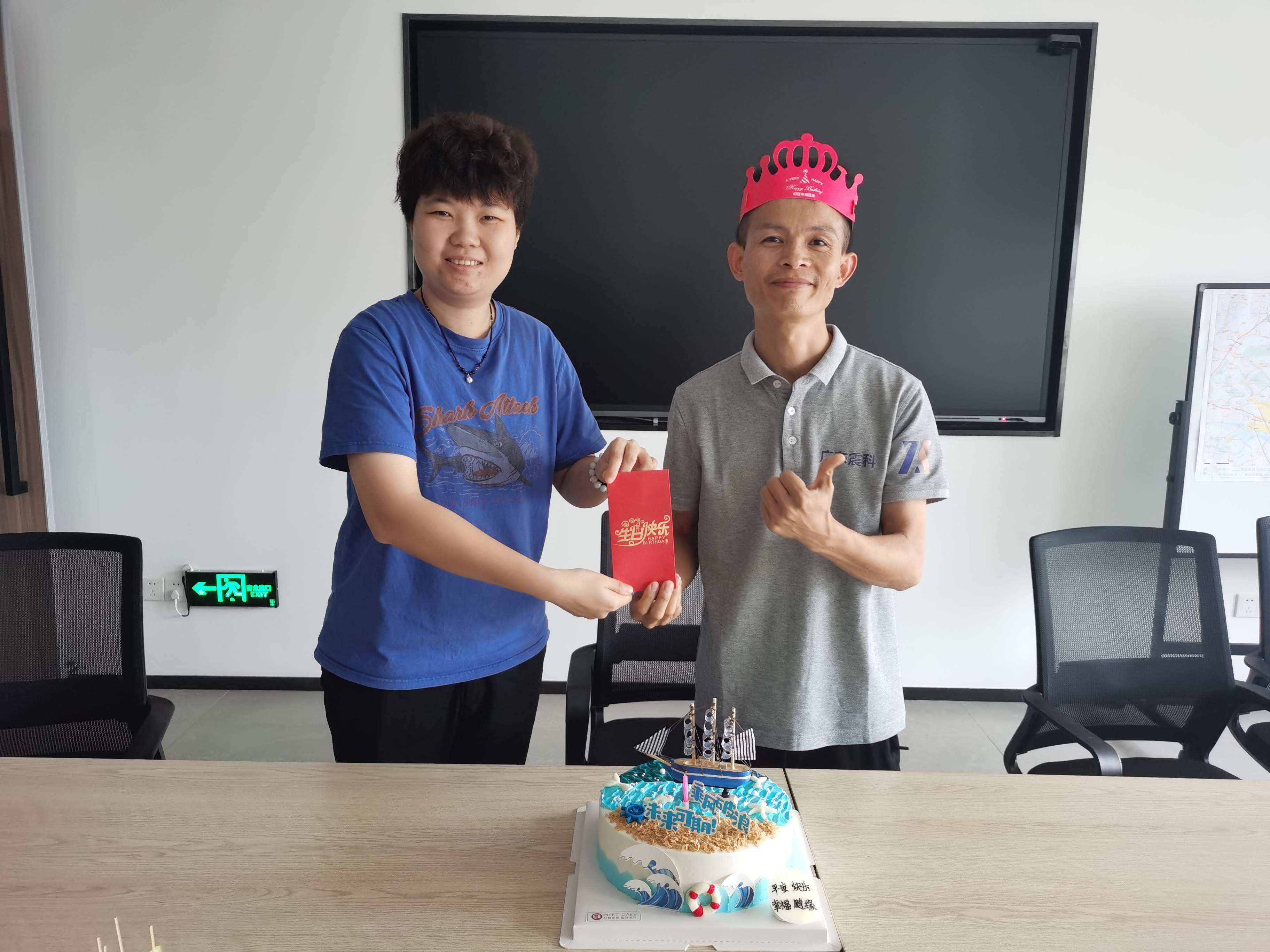 美好定格丨第二季度员工生日会圆满举办